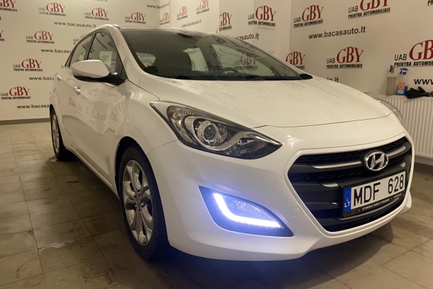 Hyundai I30 automobilių nuoma