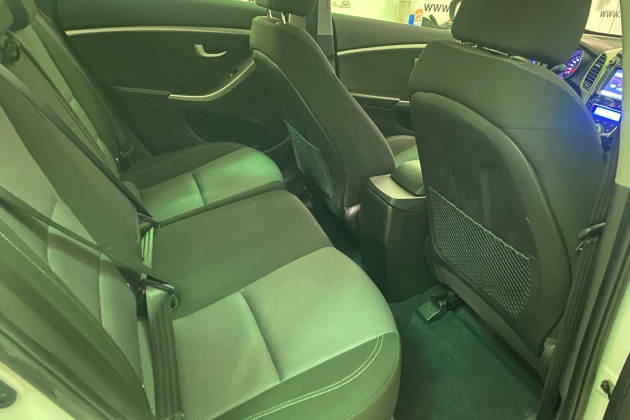 Hyundai I30 automobilių nuoma