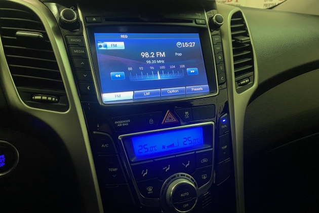 Hyundai I30 automobilių nuoma