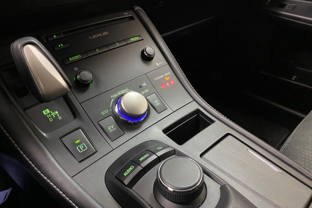Lexus CT200h automobilių nuoma