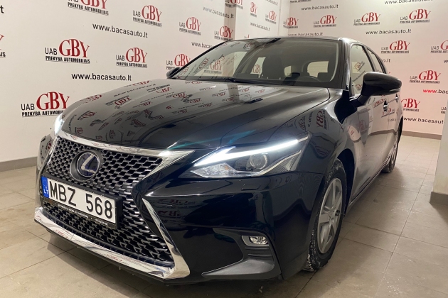 Lexus CT200h automobilių nuoma