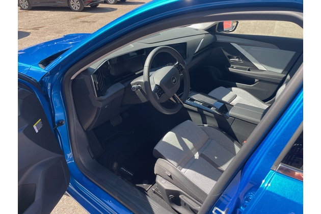  automobilių nuoma