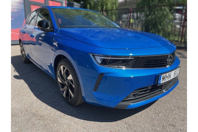  automobilių nuoma