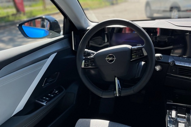  automobilių nuoma