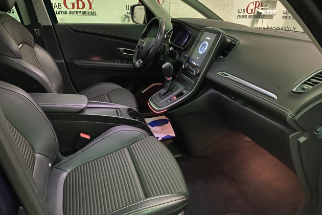 Renault Grand Scenic automobilių nuoma