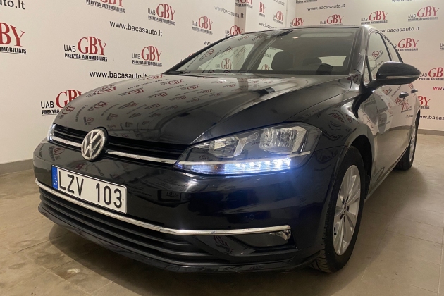 Volkswagen Golf automobilių nuoma