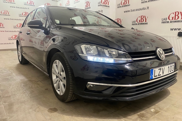 Volkswagen Golf automobilių nuoma