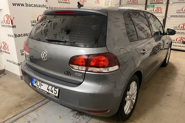 VW Golf automobilių nuoma