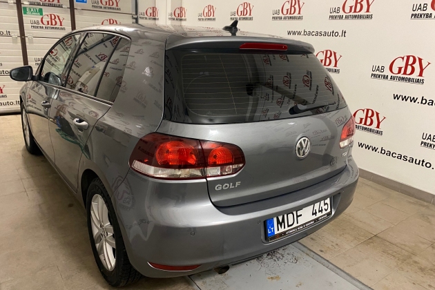 VW Golf automobilių nuoma