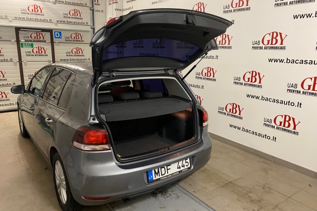 VW Golf automobilių nuoma
