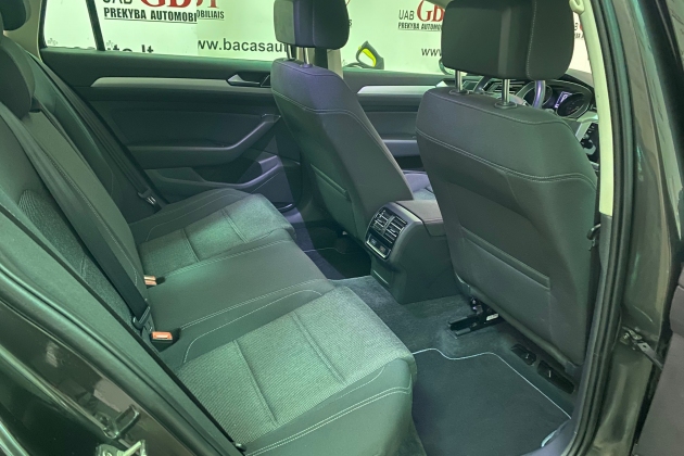Volkswagen Passat automobilių nuoma